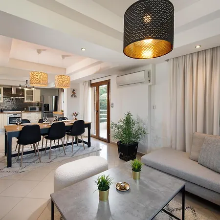 Dora 3 Bedroom Rhodes City