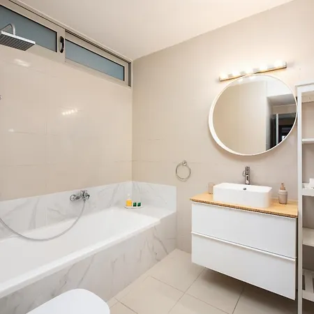 Dora 3 Bedroom * Rhodes City