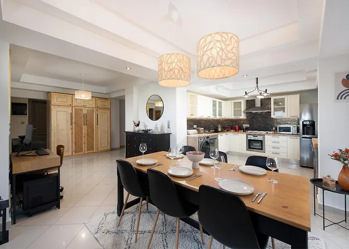 Dora 3 Bedroom Апартаменты *