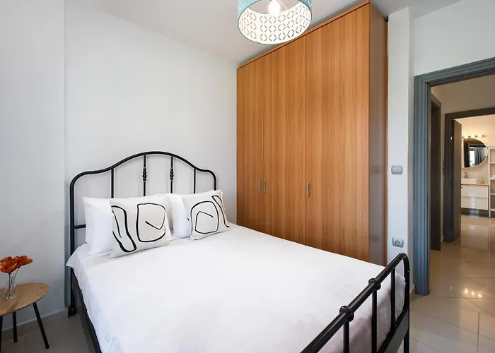 Dora 3 Bedroom Апартаменты